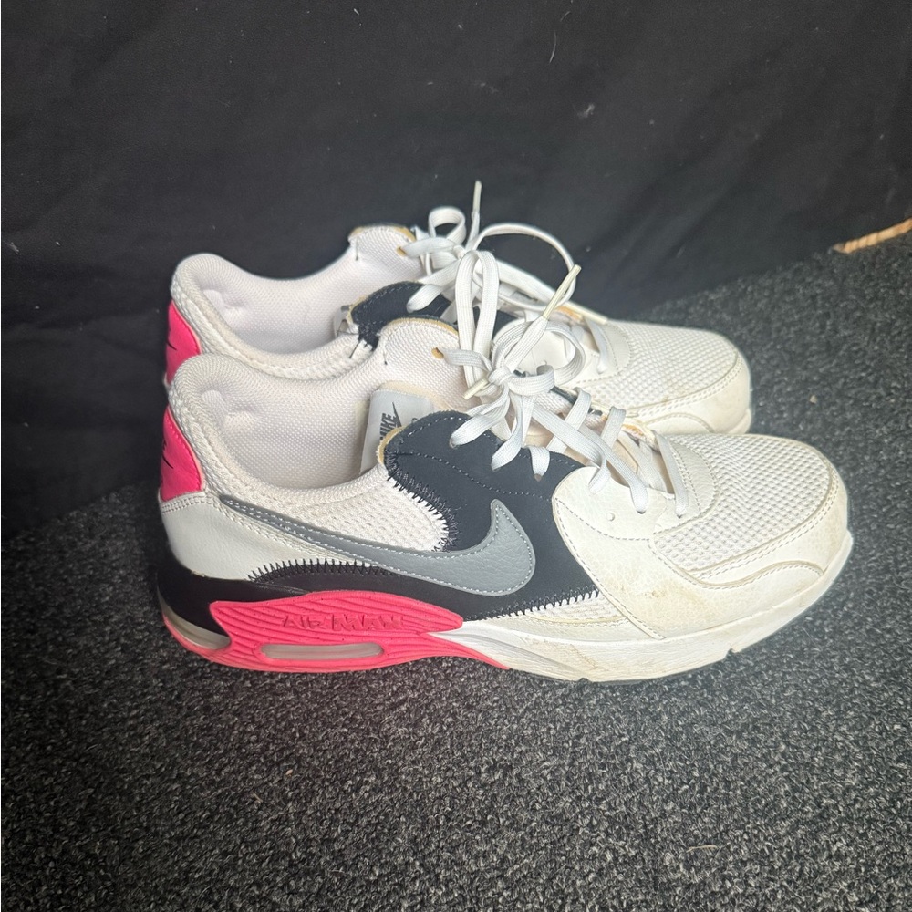 Women’s Nike Sneakers